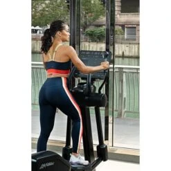 Life Fitness Crosstrainer "Club Series+" 7 Life Fitness Crosstrainer "Club Series+" -Fitnessgeräte 343 5205 2